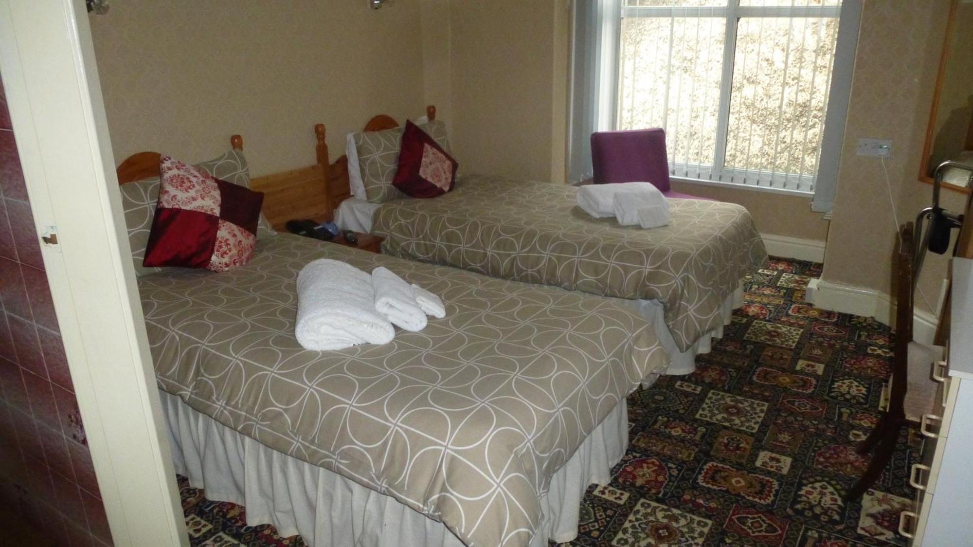 Whitehall Guest House Колвін-Бей Номер фото